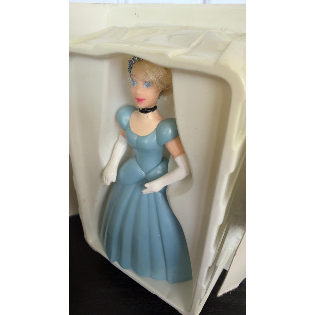 Vintage 1995 McDonald’s Happy Meal Toy — Disney's Cinderella (Masterpiece #1)