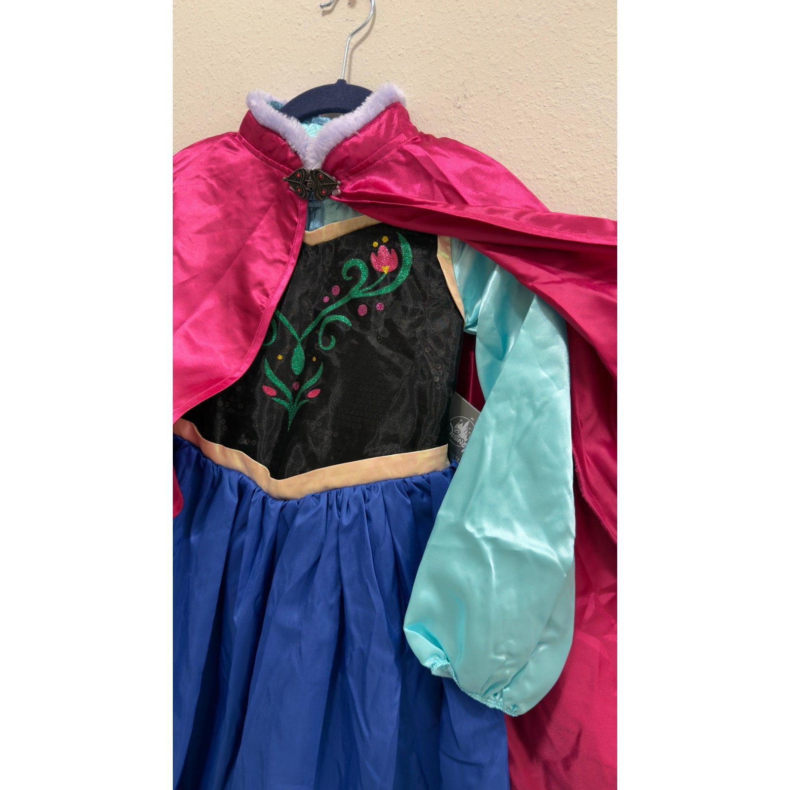 Disney Parks Princess Anna Frozen Costume Dress and Cape NWT Size 7/8