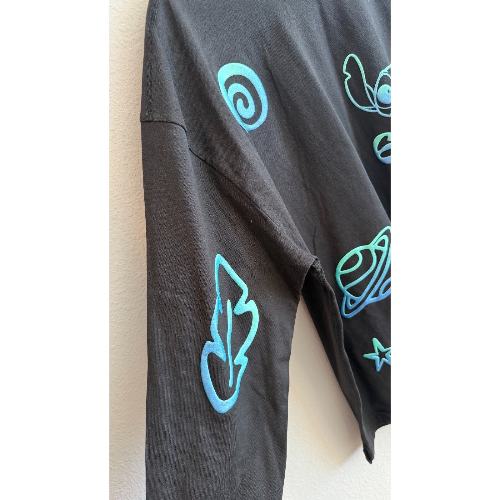 Disney Parks x Spirit Jersey Stitch 626 Adult Large NWT