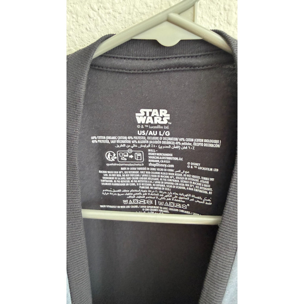 NWT Disney Parks Star Wars Darth Vader Graphic Tee Size Large