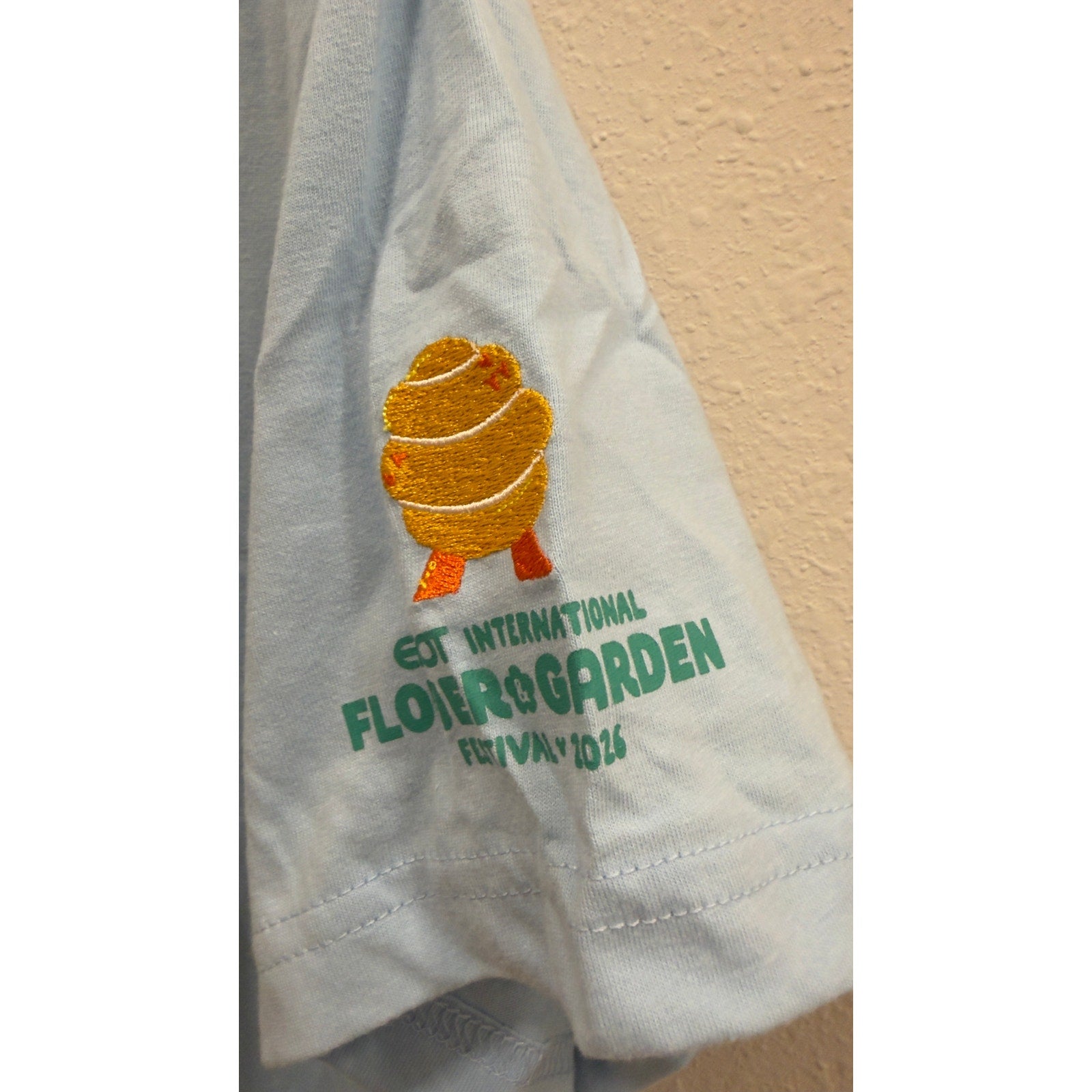 Disney EPCOT Flower and Garden Festival 2026 Spike the Bee Shirt Large NWT
