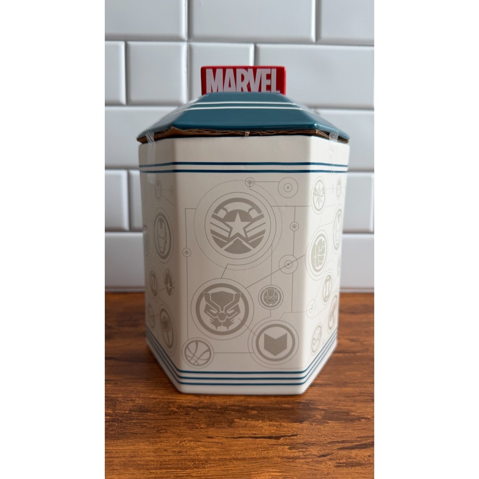 Disney Parks Exclusive MARVEL AVENGERS Ceramic Cookie Jar - NIB