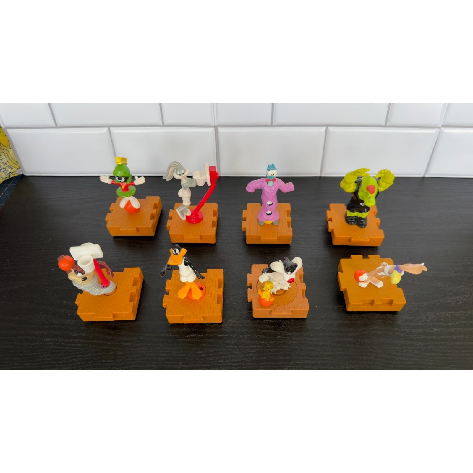Vintage 1996 Space Jam McDonald's Happy Meal Toy Lot (8) + 1 Lola Sealed