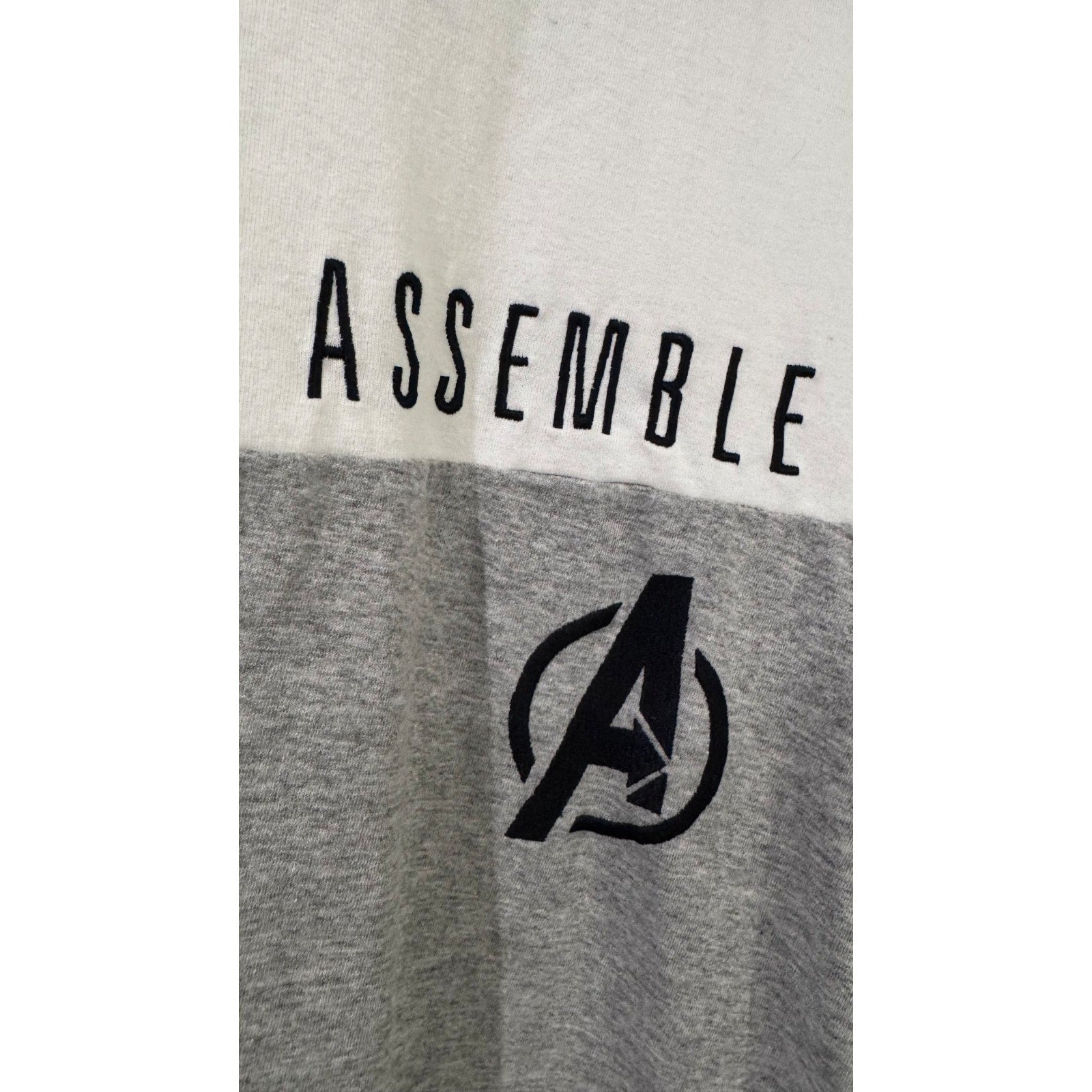 MARVEL Avengers Assemble Color Block T-Shirt Adult Large Disney Parks Tee NWT