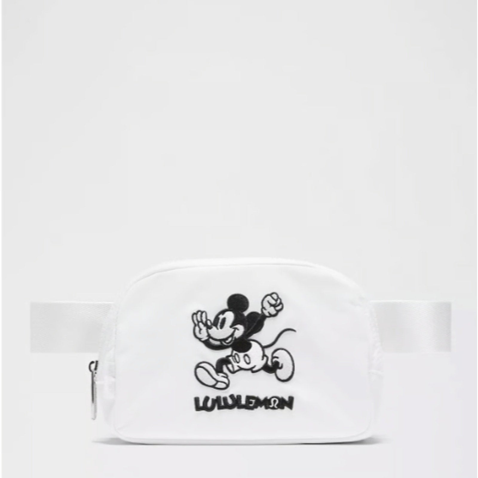 Disney x Lululemon Mickey in Motion White 1L Everywhere Belt Bag NEW