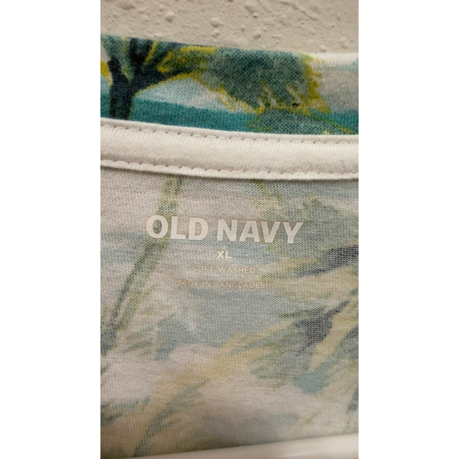 Old Navy Men's Palm Tree Tropical Soft Washed Crewneck T-Shirt Size XL