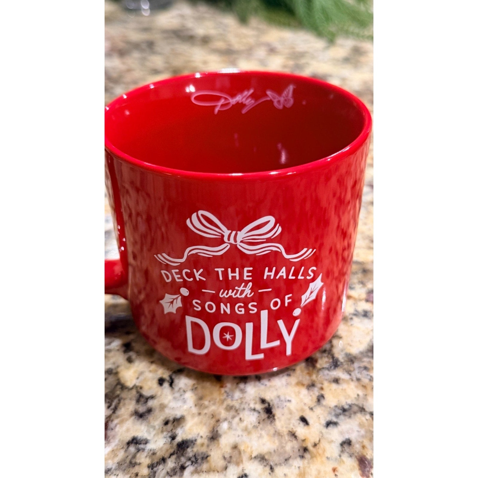 NWT Dolly Parton "Holly Dolly" 16 oz Holiday Mug — Red