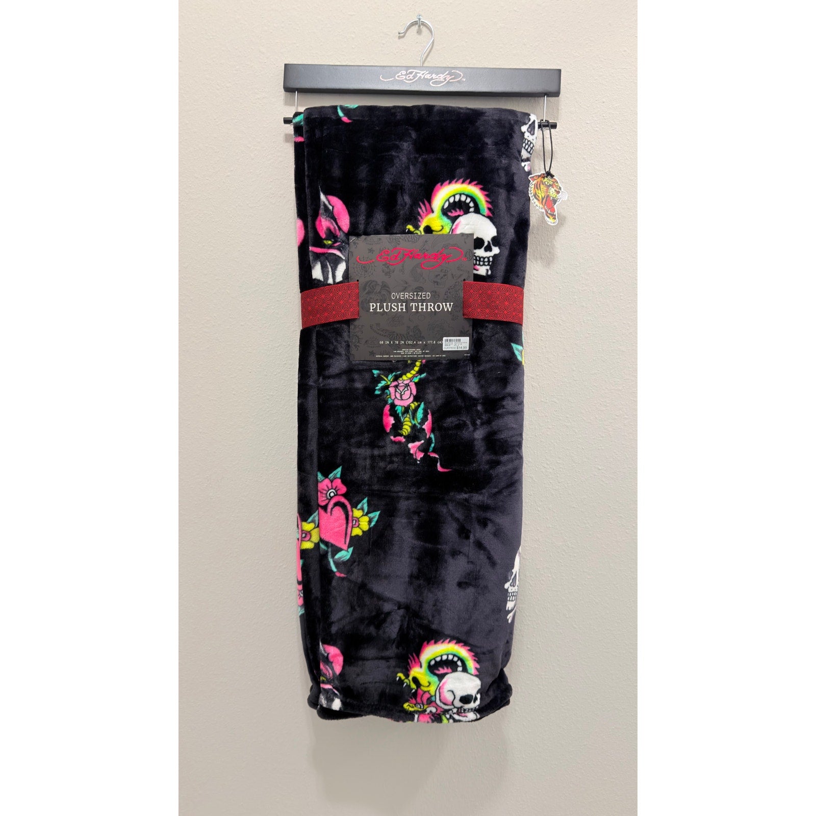 Ed Hardy Oversized Plush Throw Blanket Skulls Roses Tattoo Print 60x70 NWT