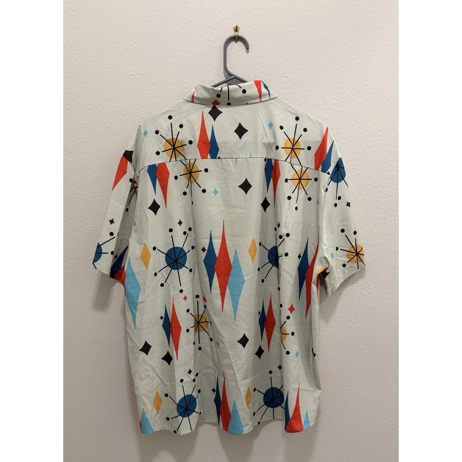 Men’s Modern Geometric Short Sleeve Button Up - Unique Digital Print - Preowned