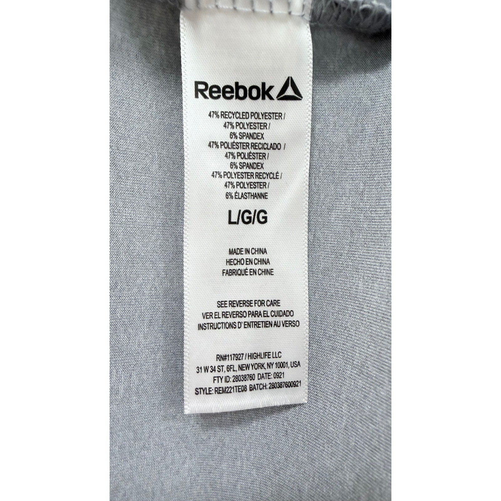 NWOT Reebok Men's Gray Graphic Logo Gym Training Shirt - Large