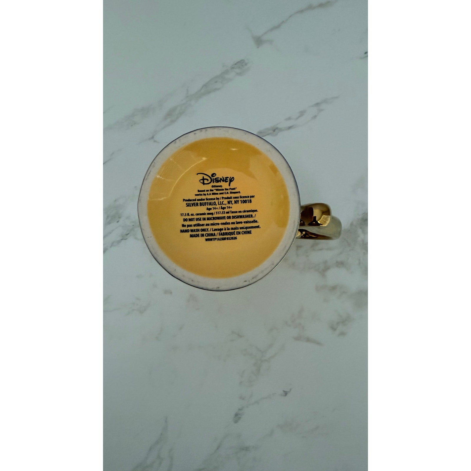 Silver Buffalo Disney Winnie the Pooh Gold Foil Footed Ceramic Mug 17.5 oz NEW