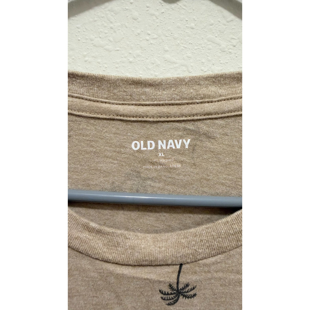 Old Navy Men's Palm Tree Graphic T-Shirt - Size XL - Preowned