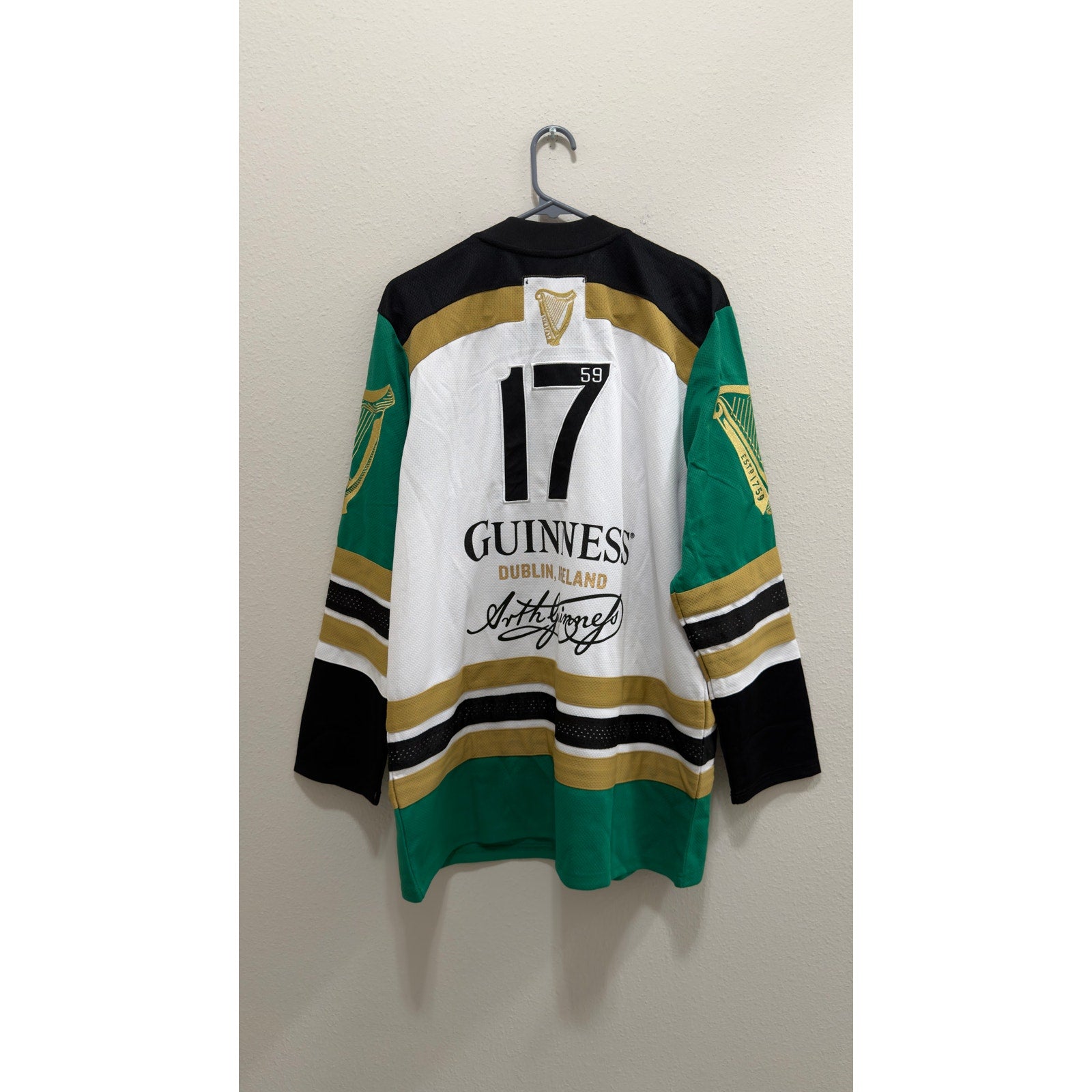 Guinness Toucan Hockey Jersey Men's Medium NWT St James's Gate Dublin 1759