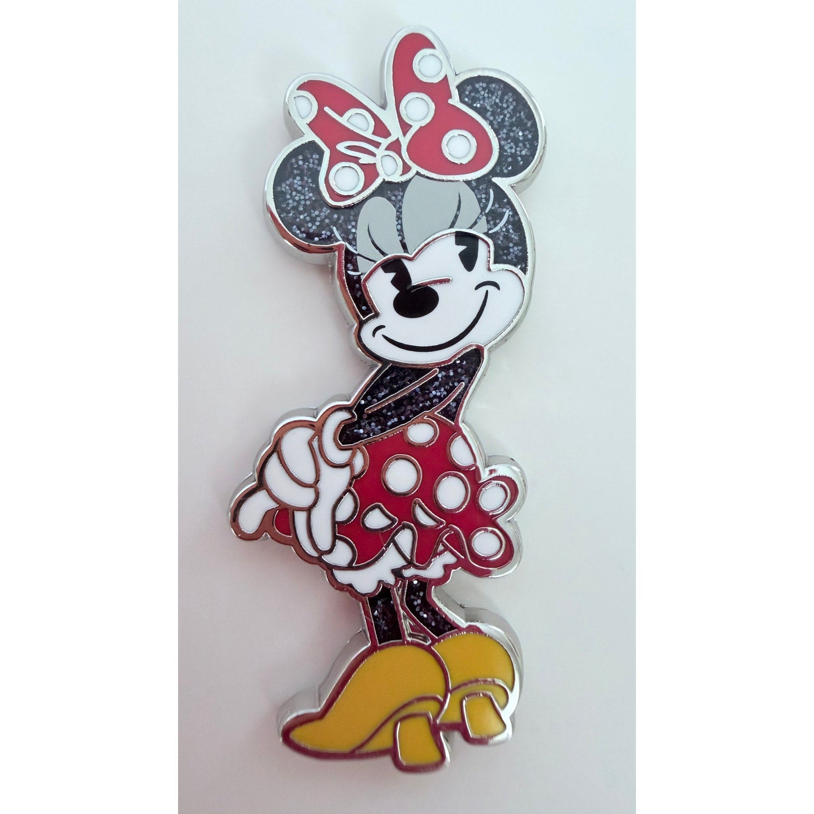 Disney Parks Minnie Mouse Floating Hearts Glitter Pin