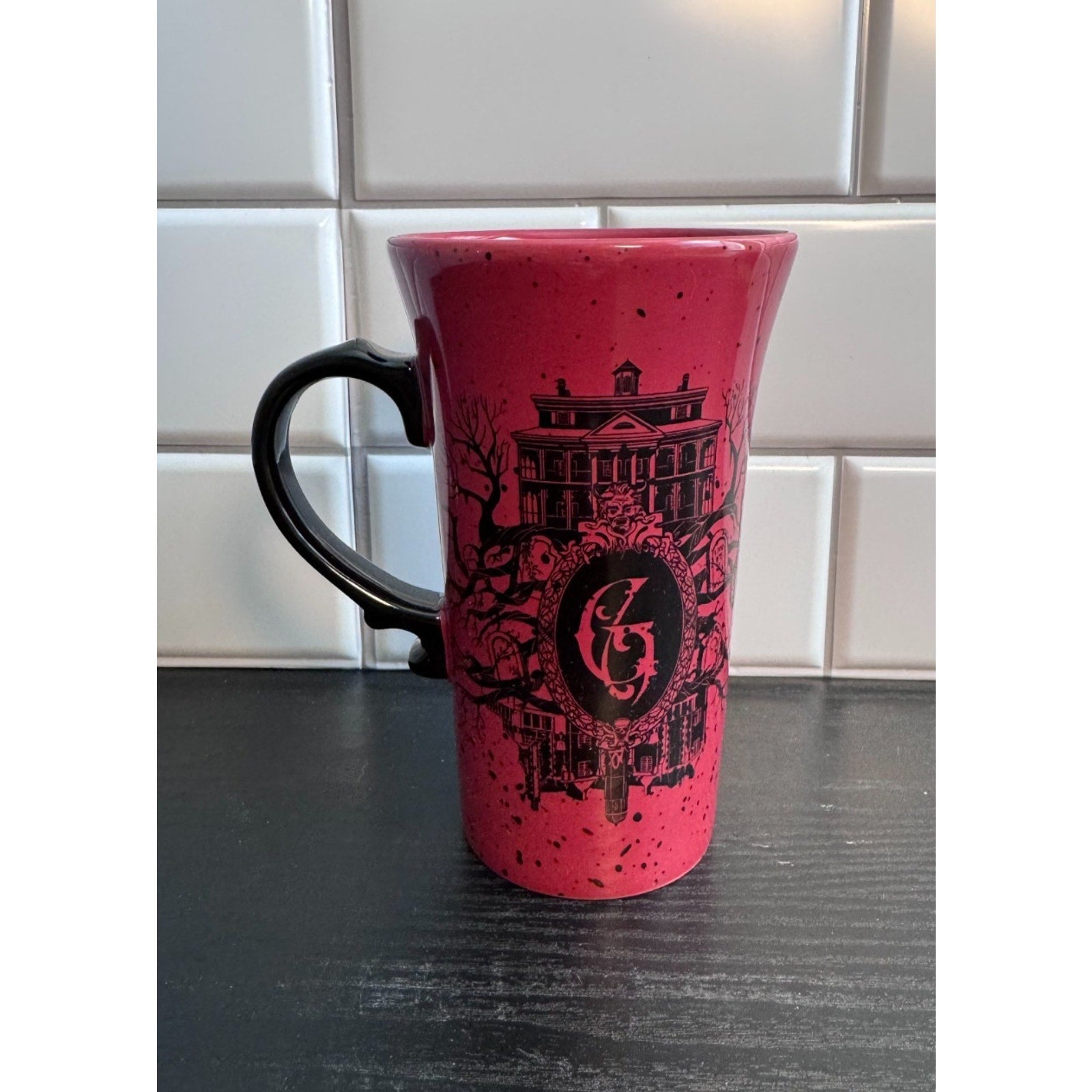 Haunted Mansion (2023 Film) Gracey Manor/Hatbox Ghost Ceramic Mug NEW