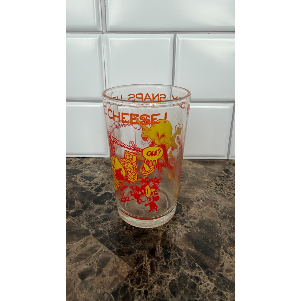 Vintage 1974 Looney Tunes "Speedy Snaps Up The Cheese" Glass