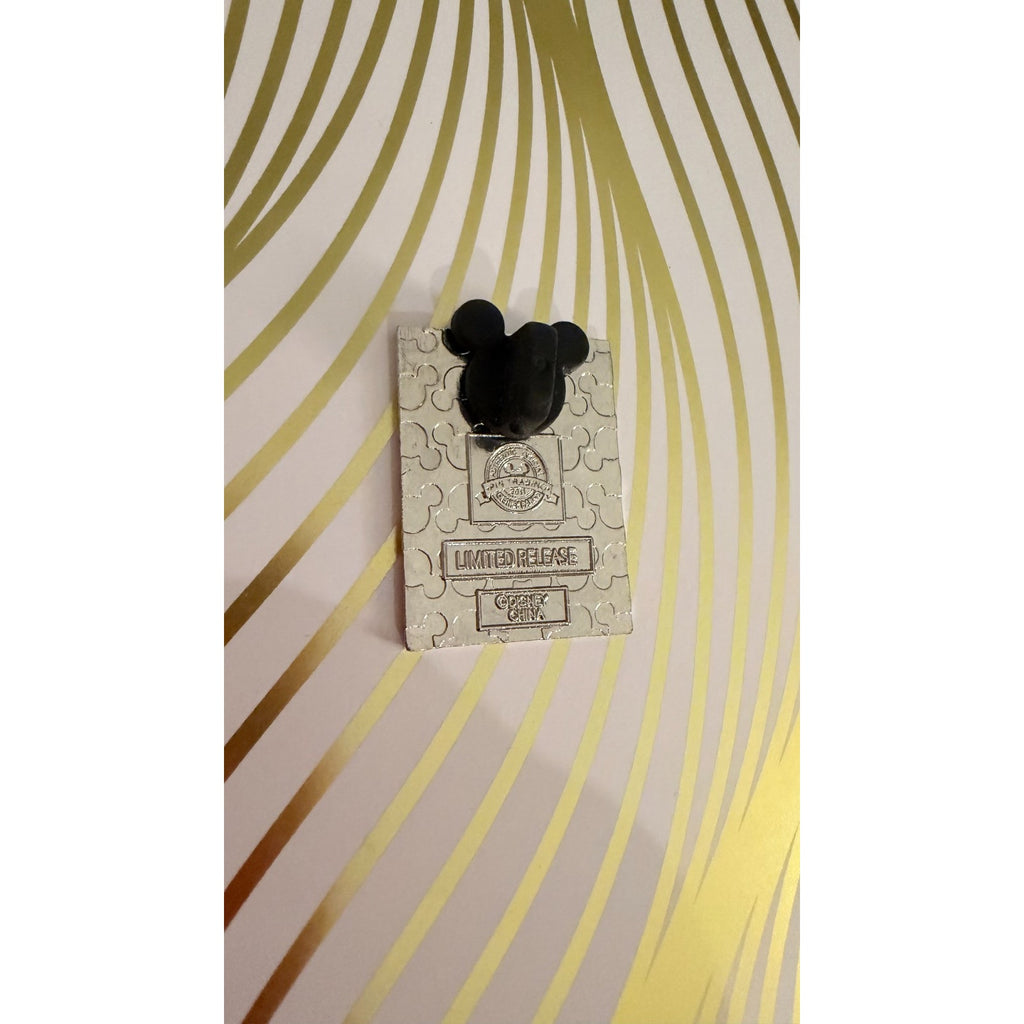 Disney Parks 2011 Black & White Snapshots: Cheshire Cat Limited Release Pin