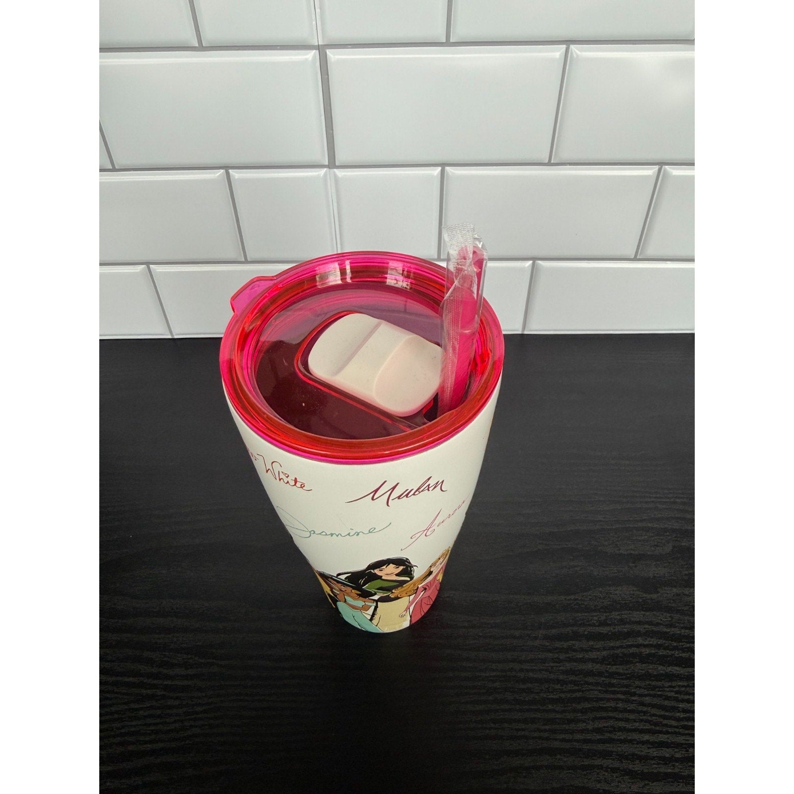 NEW Disney Princesses Signature 32oz Tumbler with Straw