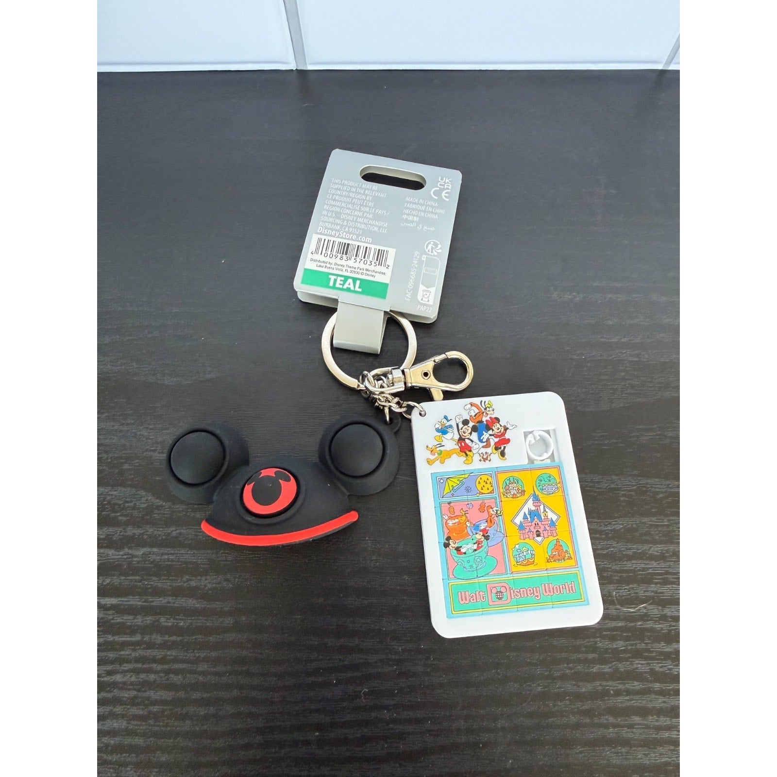 Disney Parks "Play in the Park" Fidget Puzzle Keychain – NWT
