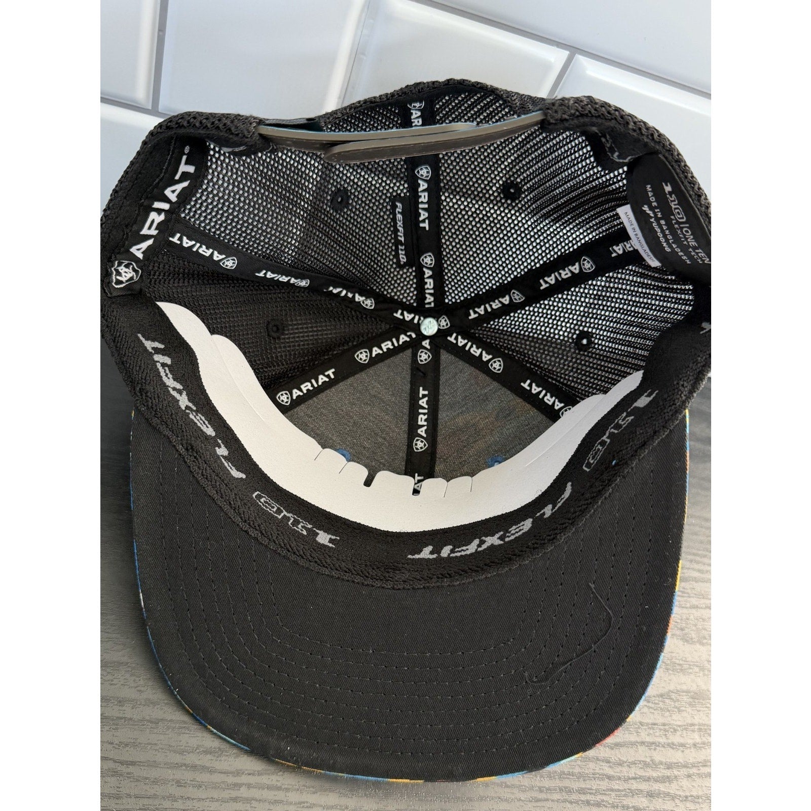 Ariat Men's Southwest Shield Patch FlexFit 110 Snapback Cap NEW