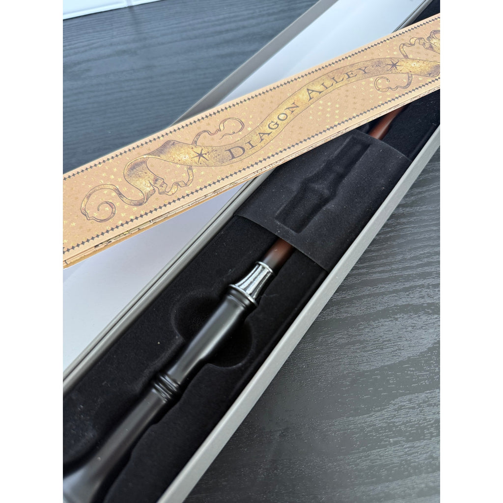 Universal Studios Fantastic Beasts Yusuf Kama Interactive Wand NEW