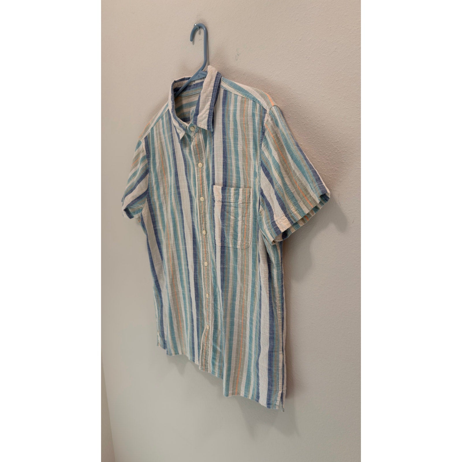 American Eagle Men's Striped Button Down – Large – Preowned