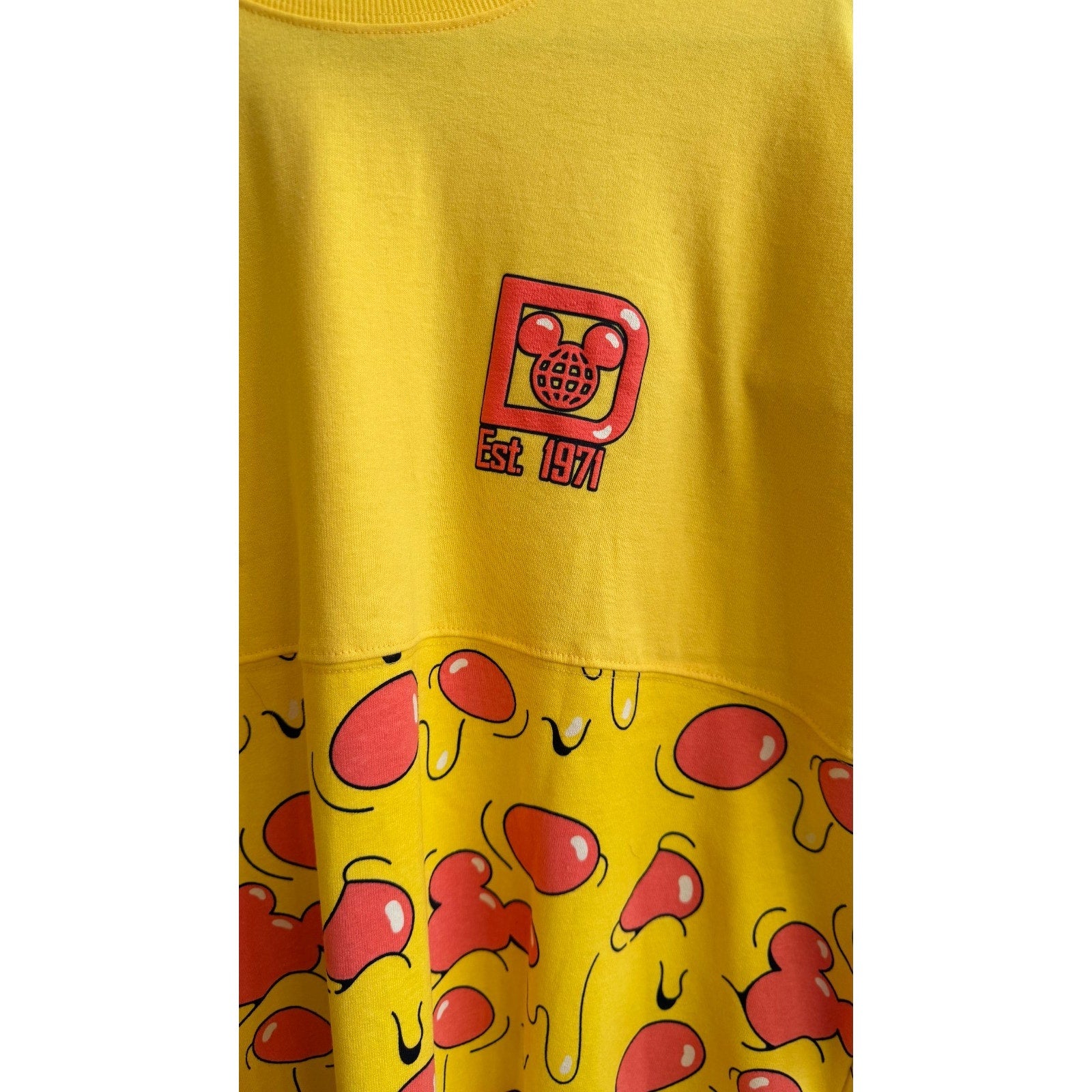 Disney Parks x Spirit Jersey Walt Disney World Eats Pizza Large NWT