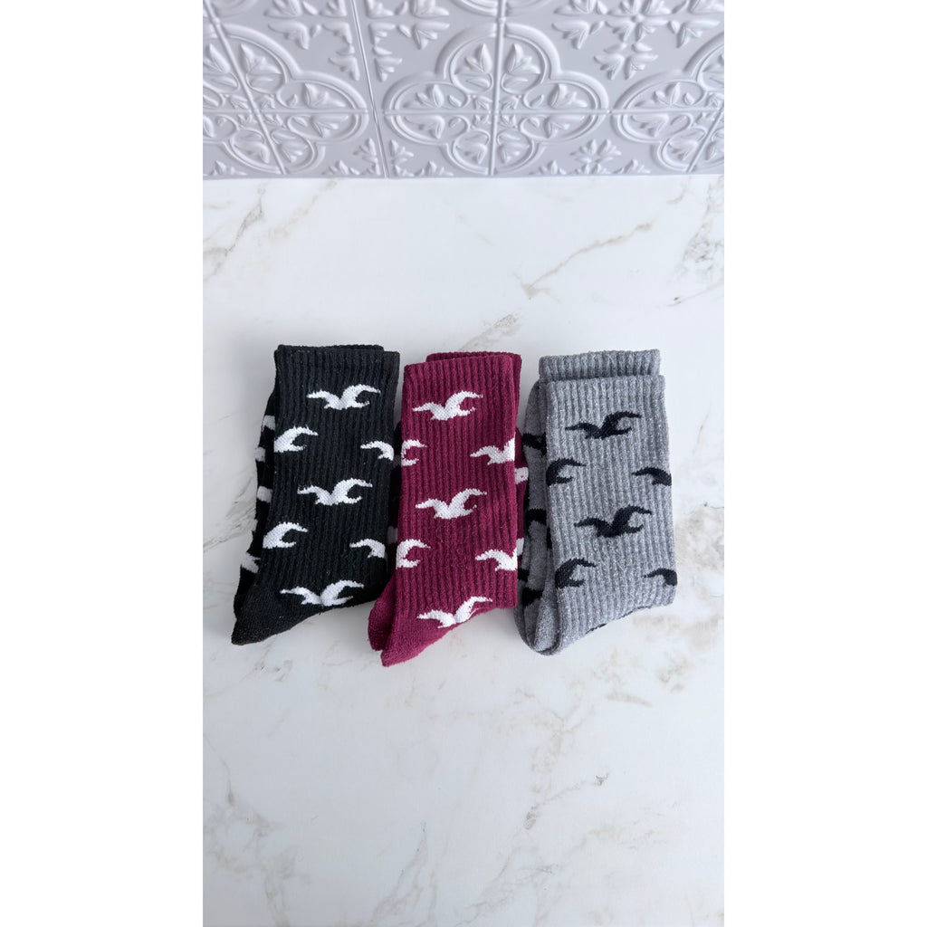 Hollister Men's Crew Socks 3-Pack Seagull Logo Black Maroon Grey Preowned