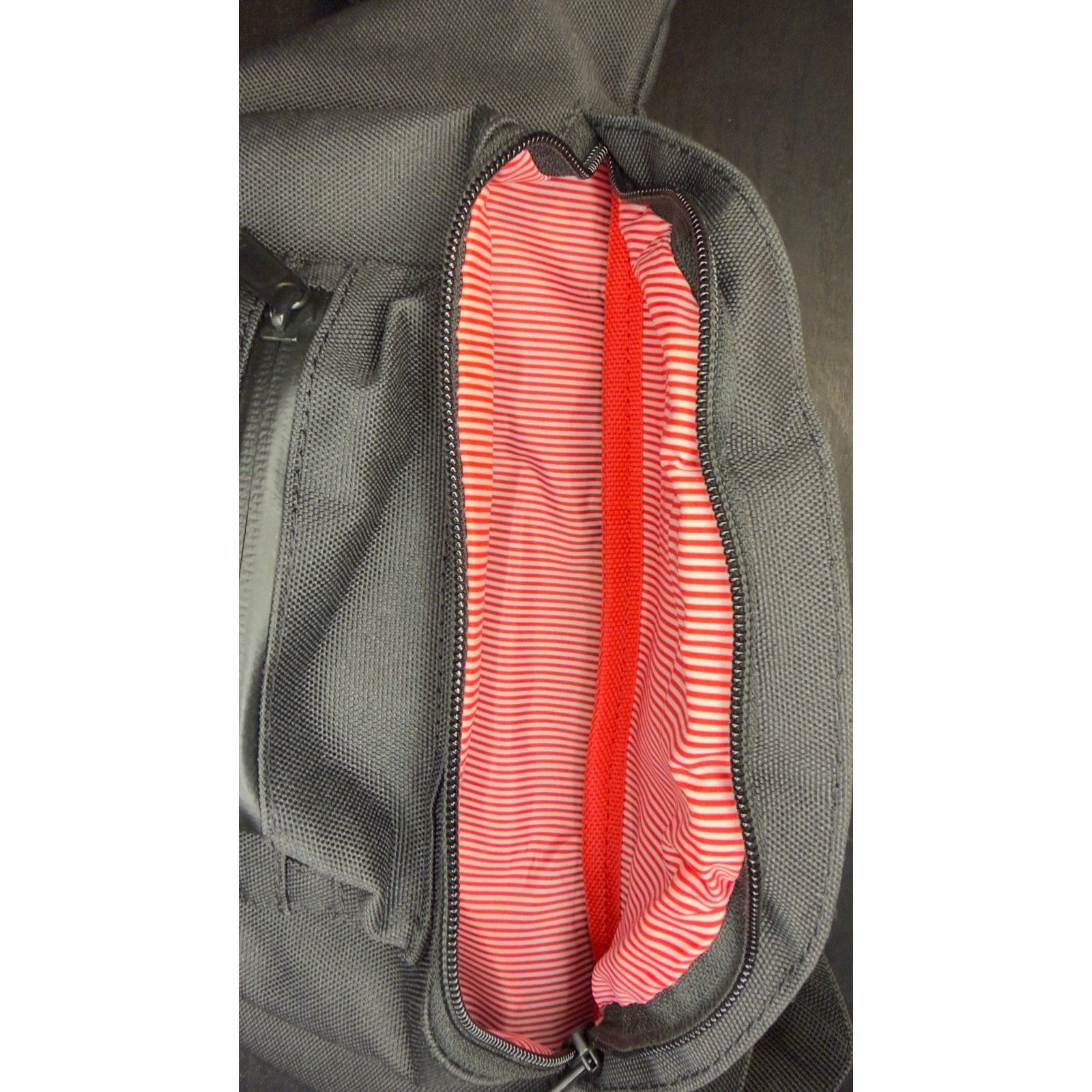 Herschel Supply Co. Hip Pack — Black NWOT