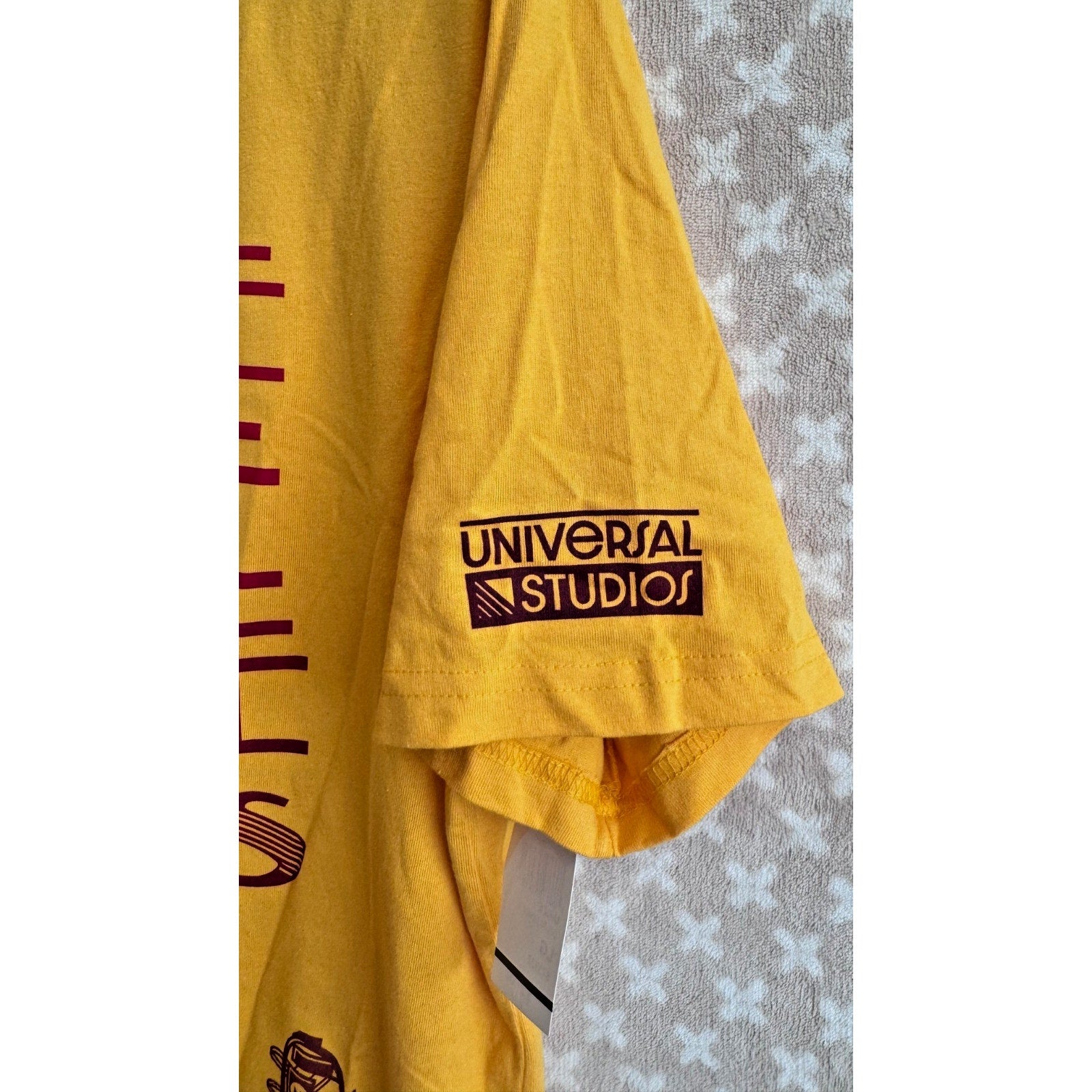Universal Studios Yellow T-Shirt "Peace Love & Ride the Movies" | Size XL