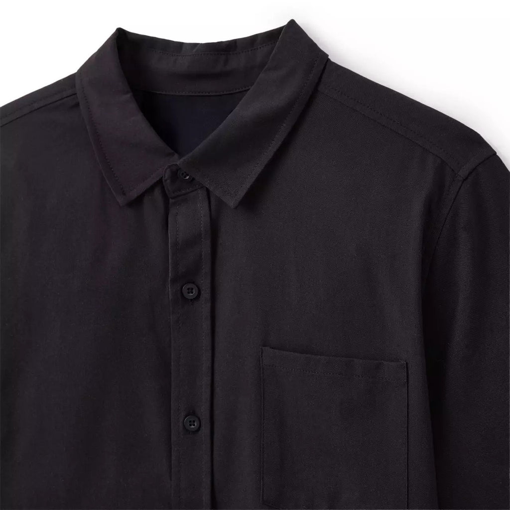 NWT The Haunted Mansion Our Universe Men’s Woven Button-Down Shirt – Large
