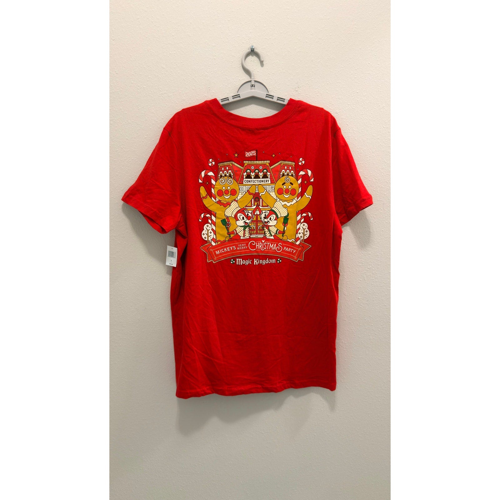 Disney 2025 Mickey's Very Merry Christmas Party Chip & Dale T-Shirt NWT Large