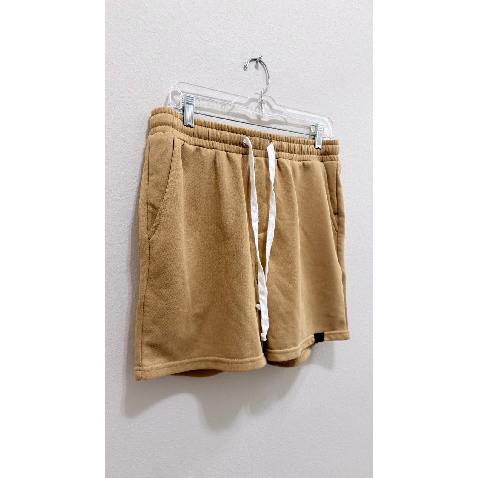 Men's Lounge Shorts – Camel / Tan, Size Large Preowned