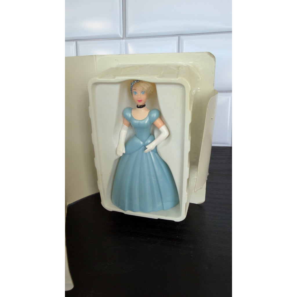 Vintage 1995 McDonald’s Happy Meal Toy — Disney's Cinderella (Masterpiece #1)