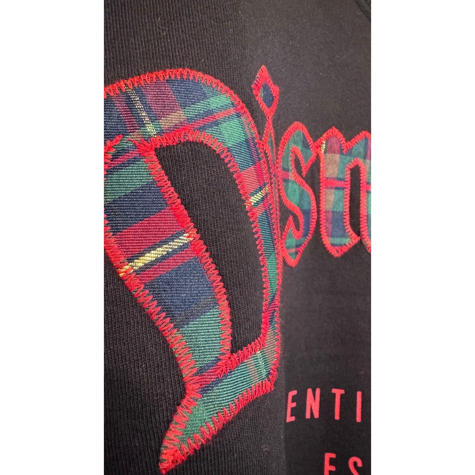NWT Disneyland Resort 2025 Christmas Plaid Pullover Sweatshirt Women's Medium