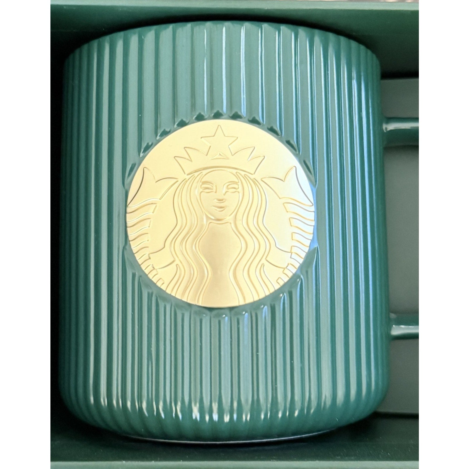 NEW Starbucks Dark Forest Green & Gold Pleated Ceramic Mug in Box