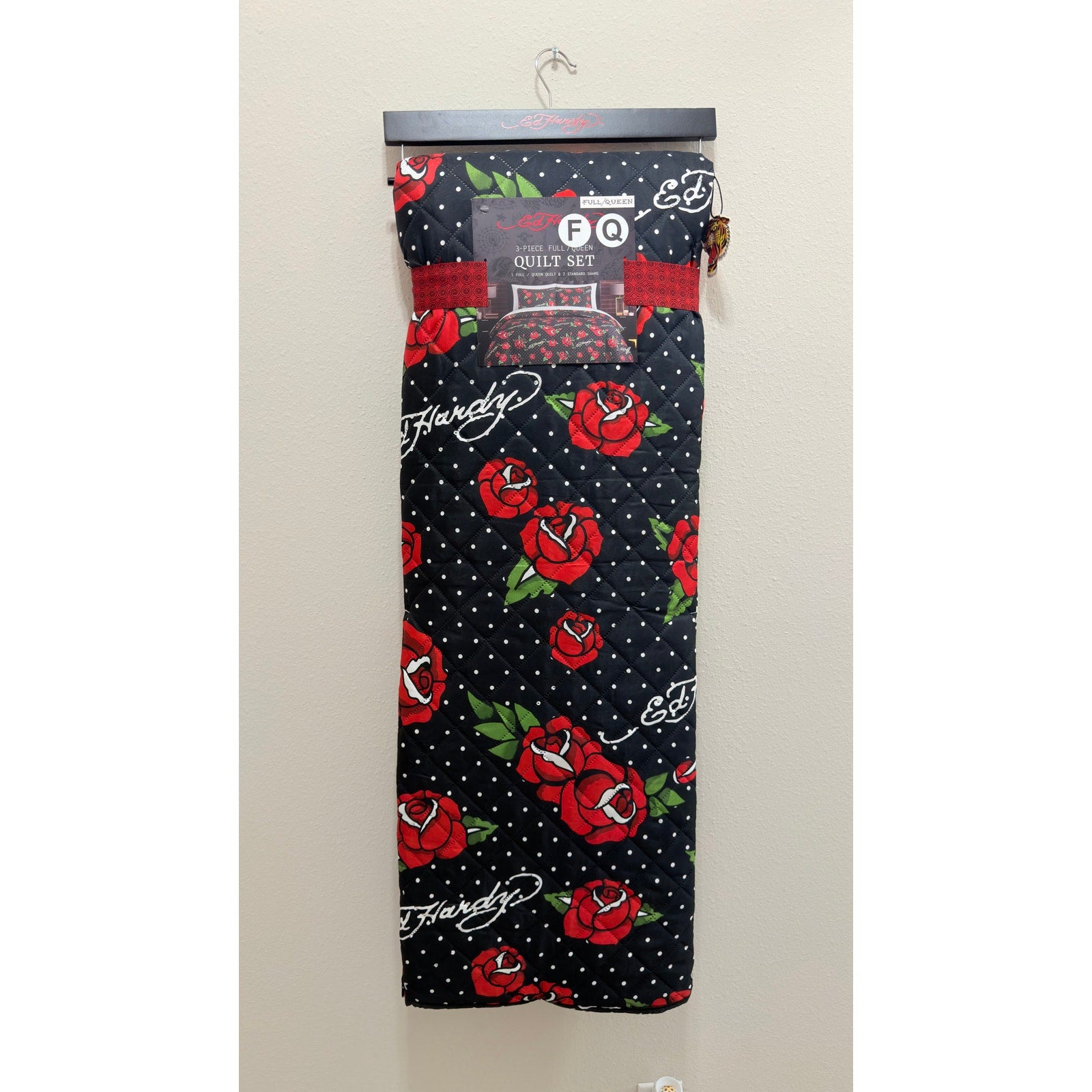 Ed Hardy 3 Piece Full / Queen Quilt Set Red Roses Polka Dot Black NWT