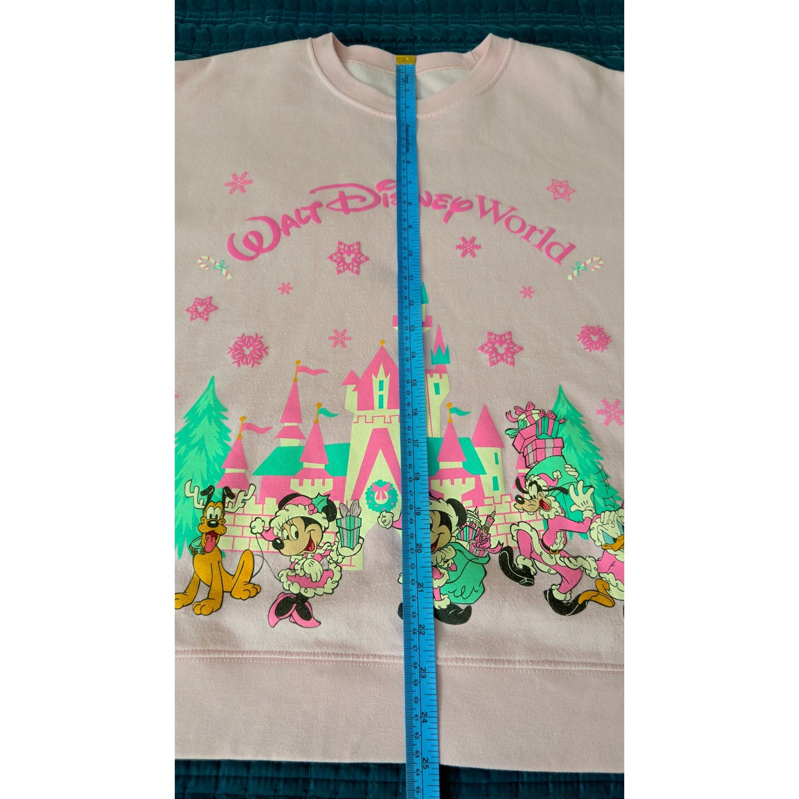 Disney Parks WDW Christmas Castle Crewneck Pullover – Large (READ)