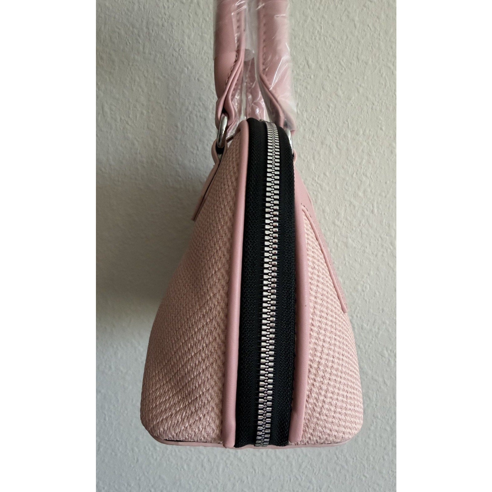NEW Women’s Mini Quilted Crossbody Bag - Stylish Tote with Tassel