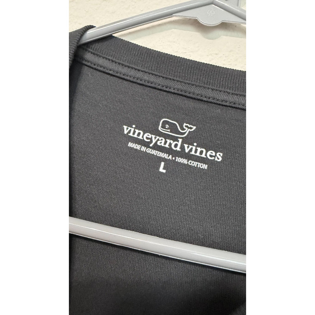 NWT Vineyard Vines "Live Free Style Ski" Long Sleeve Pocket Tee Large NWT