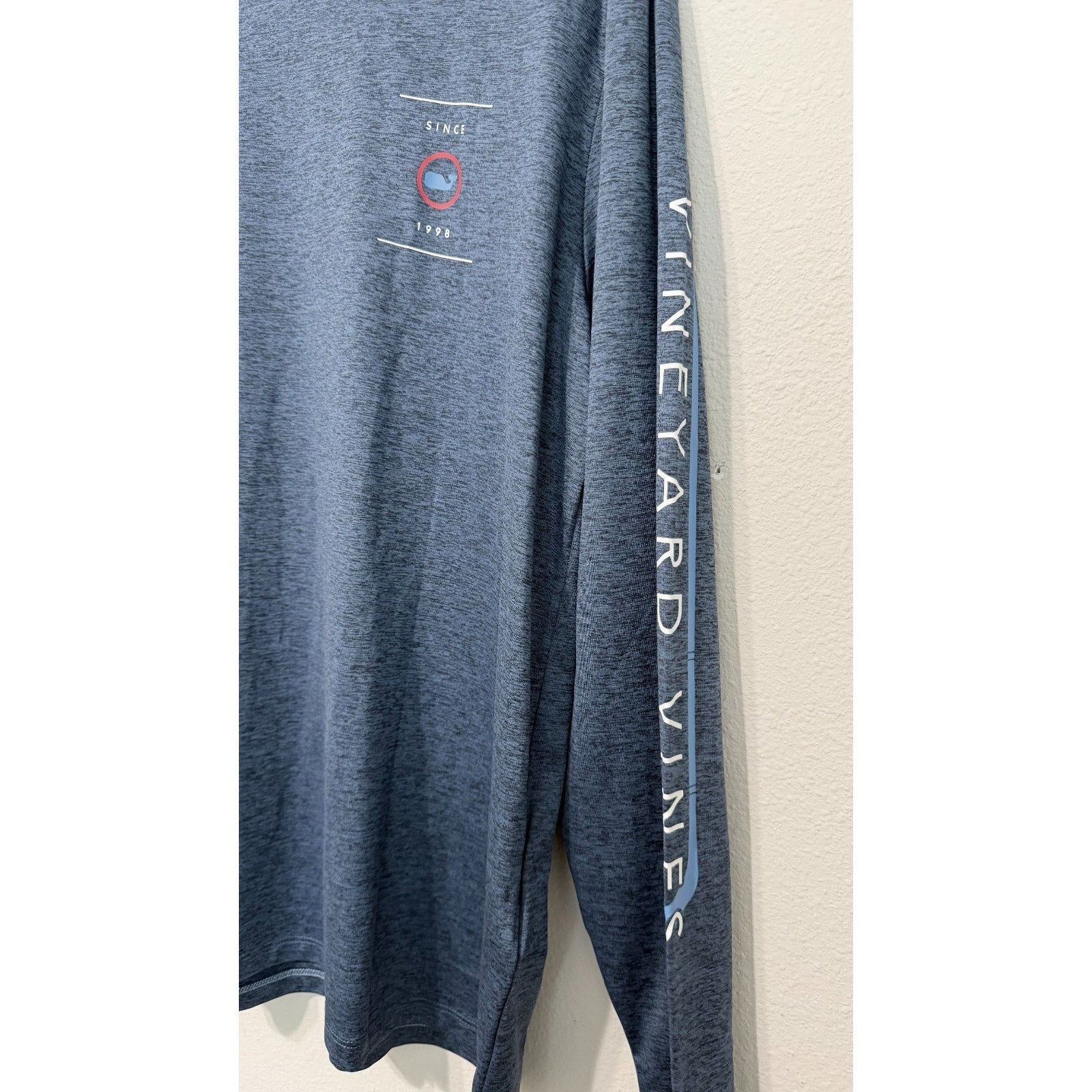 NWT Vineyard Vines Hockey Sticks Long-Sleeve Harbor Performance Tee Adult L