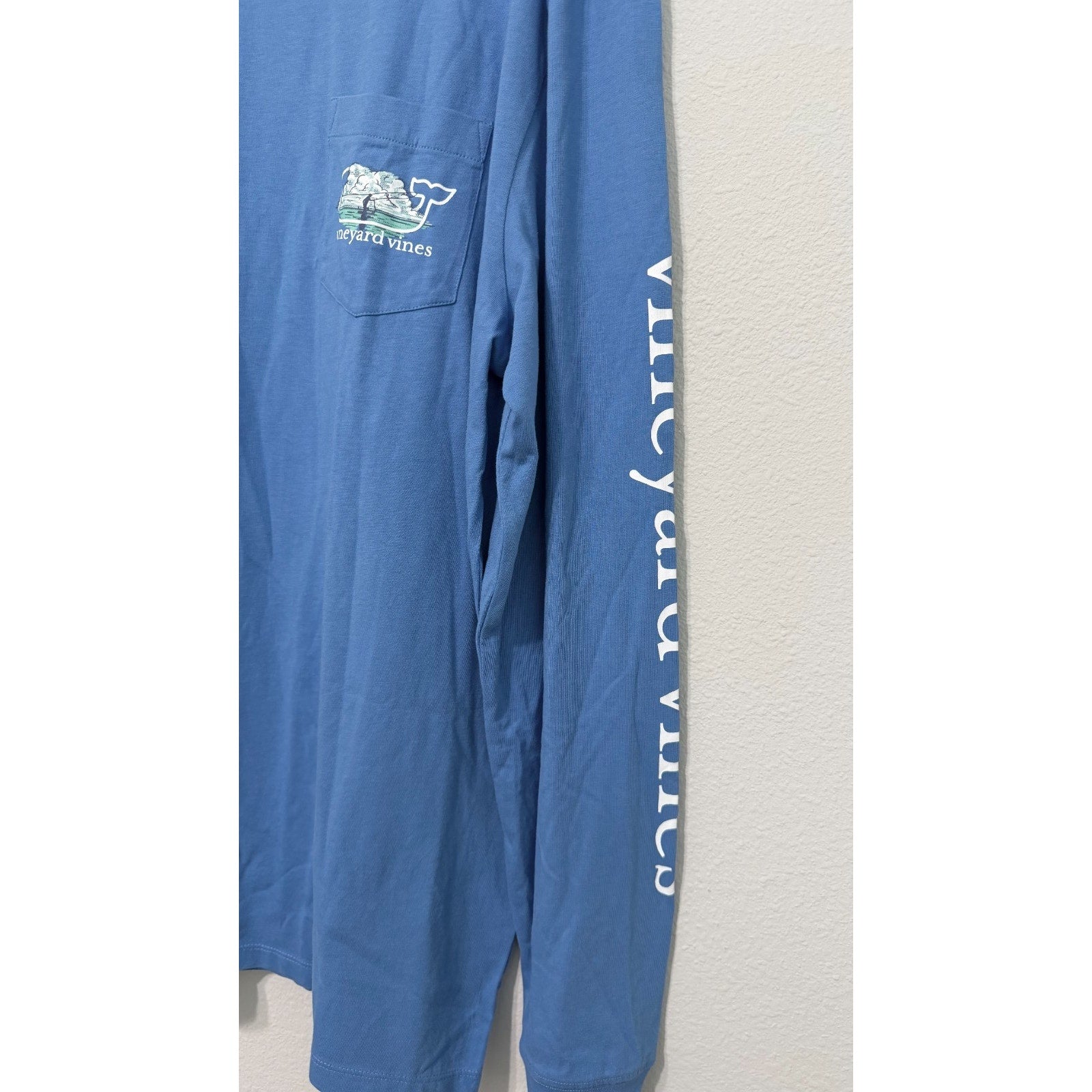 NWT Vineyard Vines Fly Fishing Whale Logo Long-Sleeve Pocket Tee - Adult Large