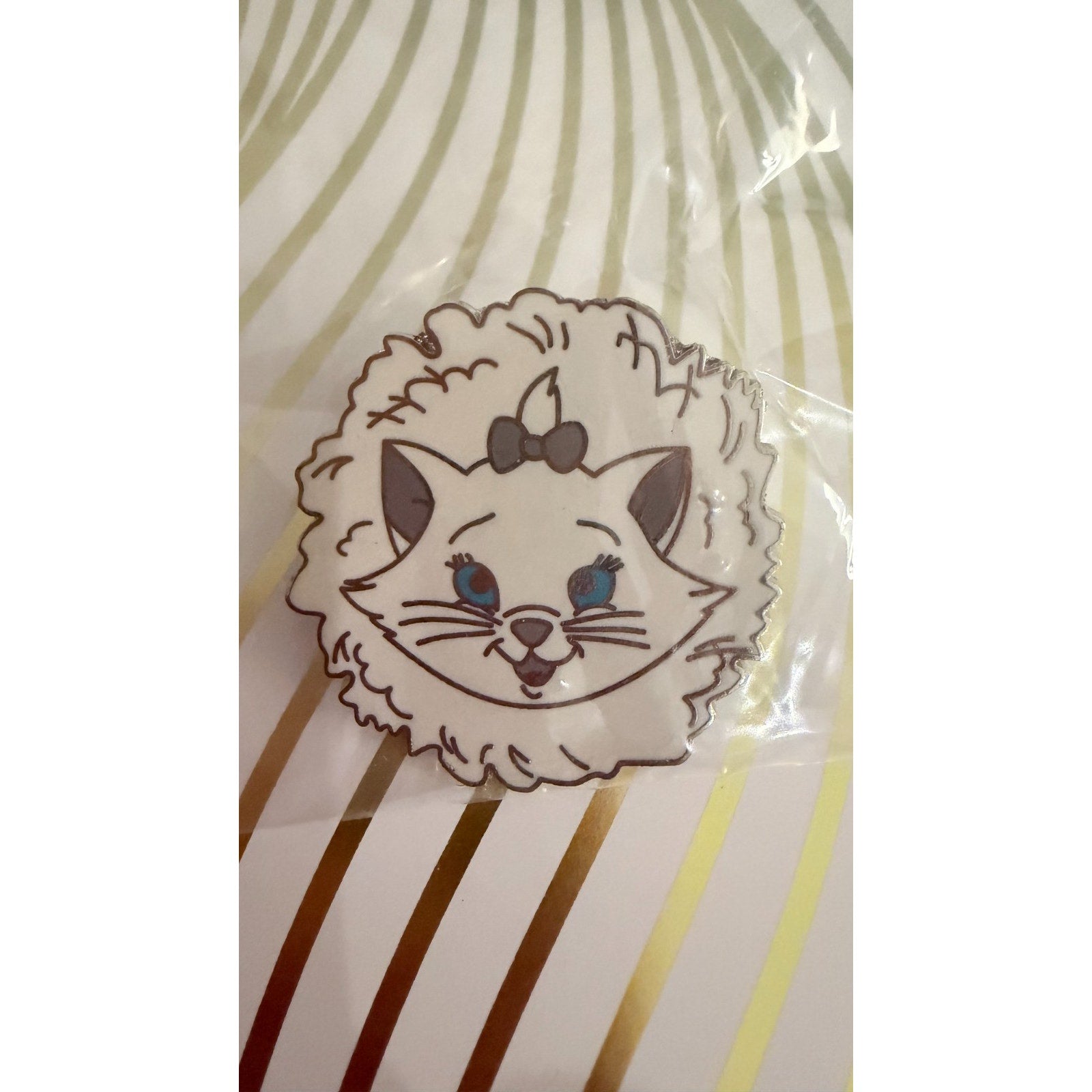 Disney Parks 2024 Hidden Mickey Marie (Aristocats) Pin