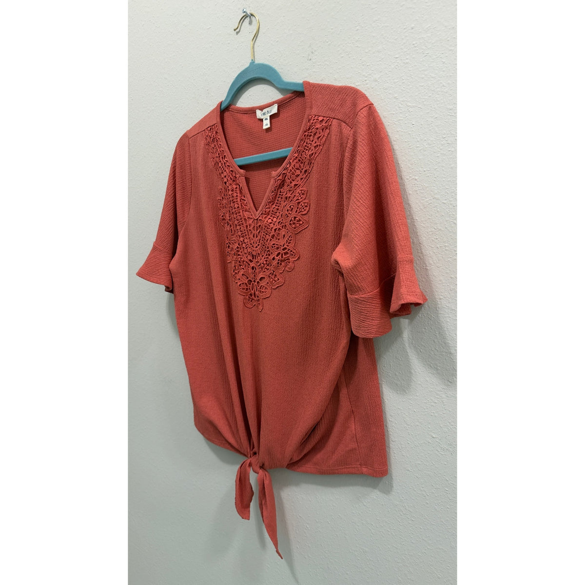 Como Blu Women's Petite XL Rust Terracotta Crochet Lace V-Neck Tie Front