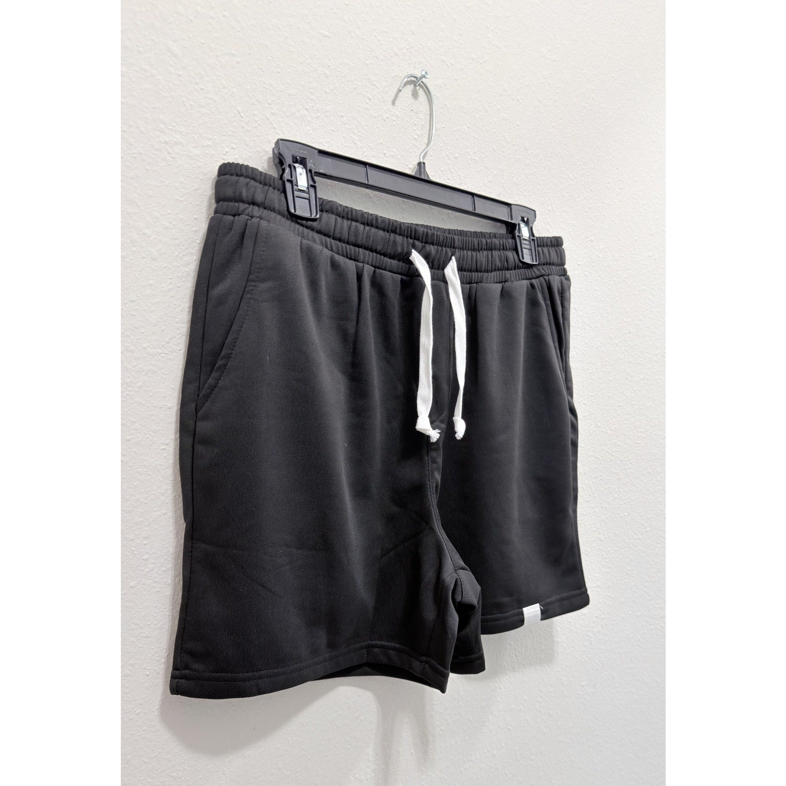 Men’s Black Athletic Knit Drawstring Shorts Large Preowned