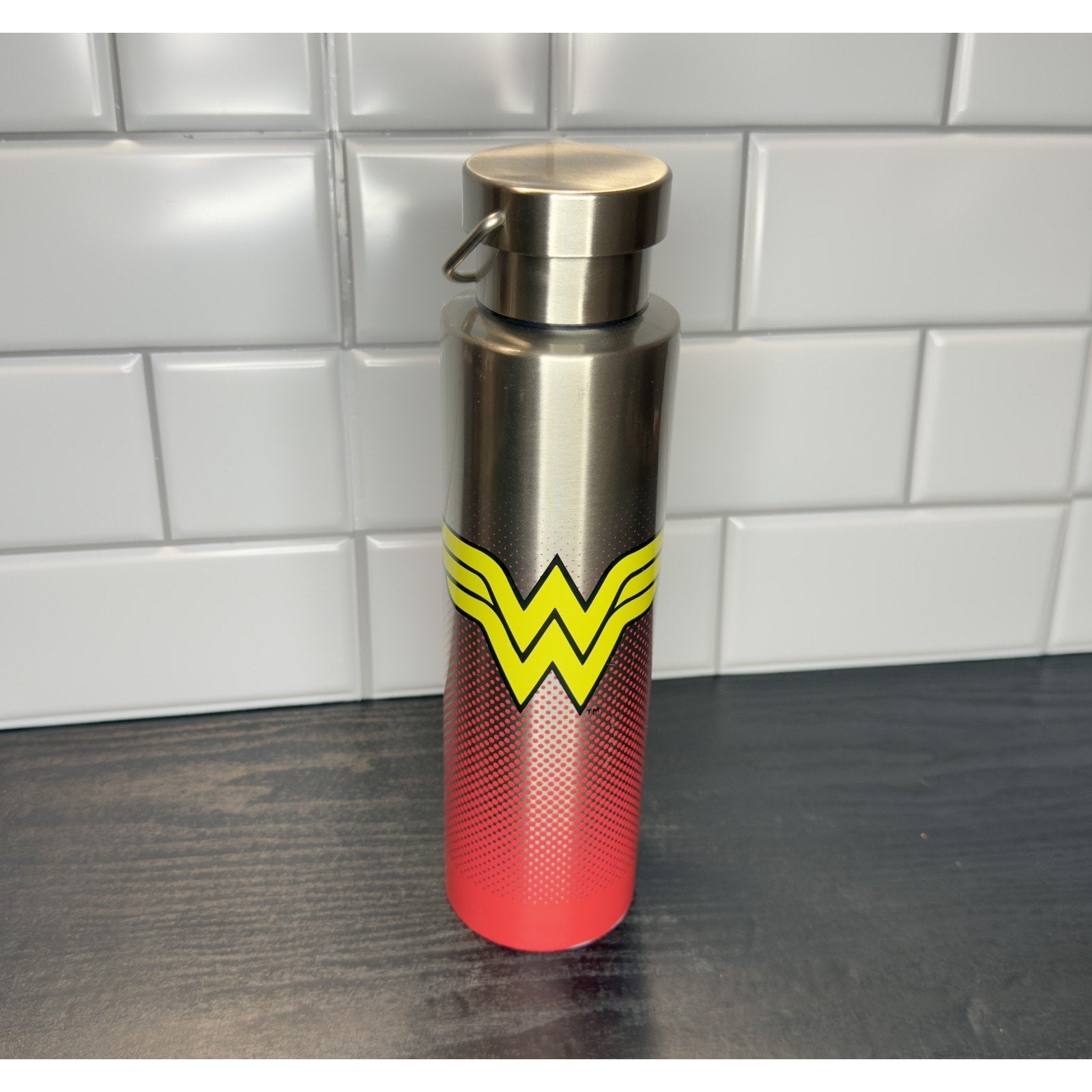 DC Comics Wonder Woman Symbol 24oz Stainless Steel Water Bottle NEW