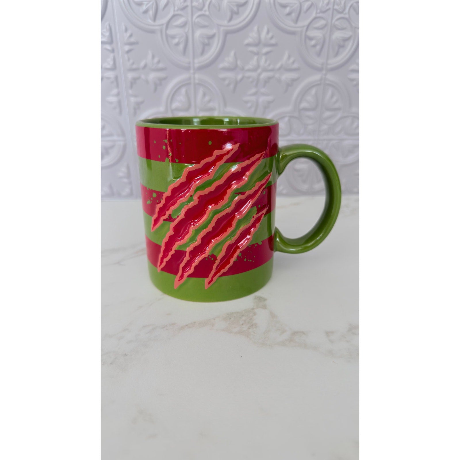 Nightmare on Elm Street Freddy Krueger Sweater Claw Ceramic Coffee Mug 20oz NEW