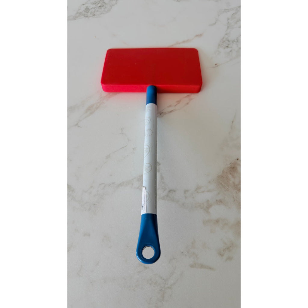 Disney Parks Marvel Avengers Silicone Wide Spatula Turner Pancake Flipper NEW