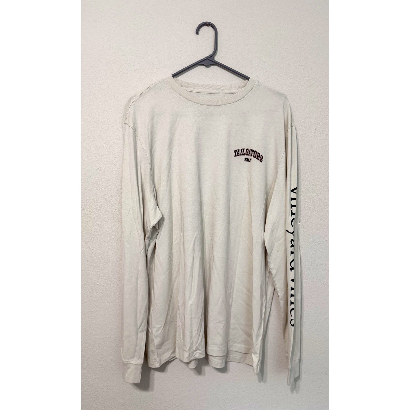 NWT Vineyard Vines "Tailgators" Long-Sleeve Pocket Tee Large