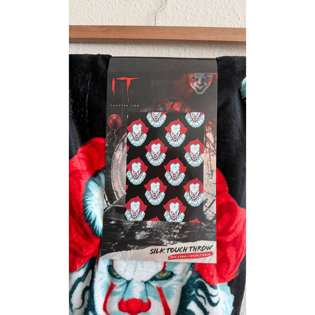NEW IT Pennywise Halloween Throw Blanket – 50”x70”